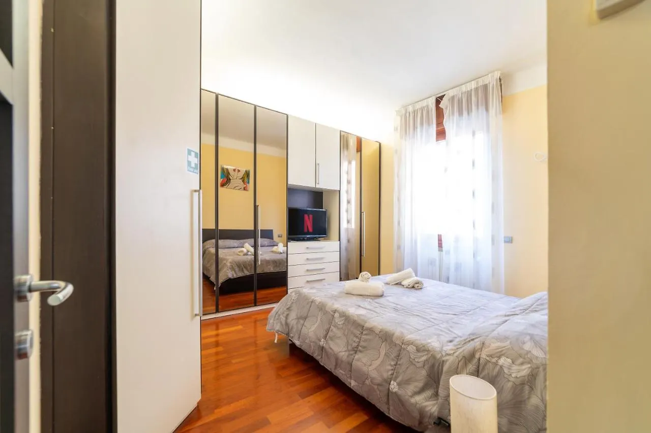 Stazione Centrale-Centro, Spazioso E Elegante Apt Apartment Milan 0*,
